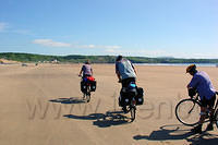Ierland2005 721 - Rossnowlagh, wij fietsen ook op het strand