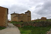Spanje2004 065 - Navapalos, trditioneel en milieuvriendelijk gebouwd. Nr 3.