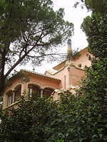 Museum Gaudi woonhuis met schoorsteen