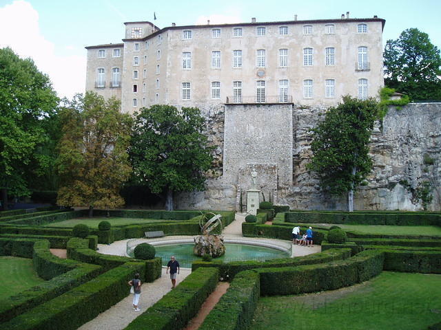 Entrecasteaux - Kasteel en tuin