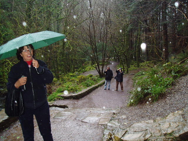 Torq waterfall in de regen.