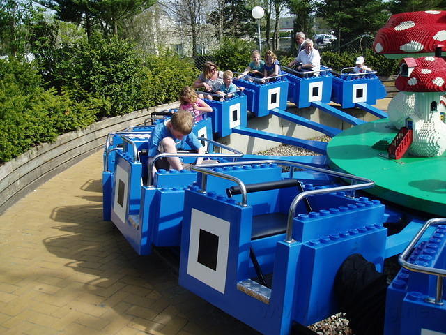 Legoland, Jesper gaat in een draaimolen