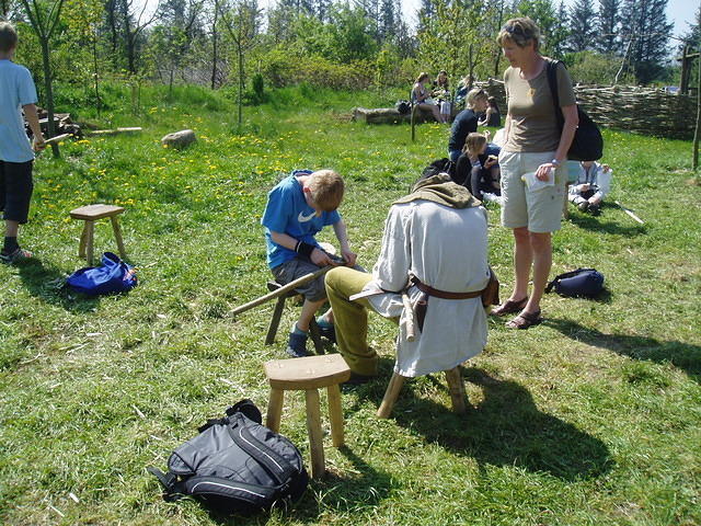 Ribe, Jesper doet het de Vikingjongen na