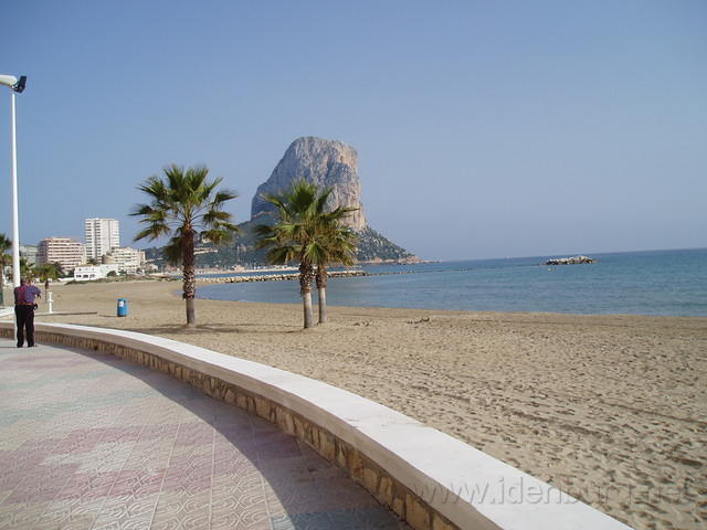 Calpe, Wim fotografeert de Ifach.