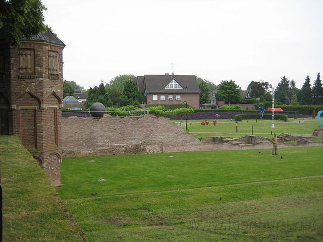 Rees, restanten van oude vestingwal