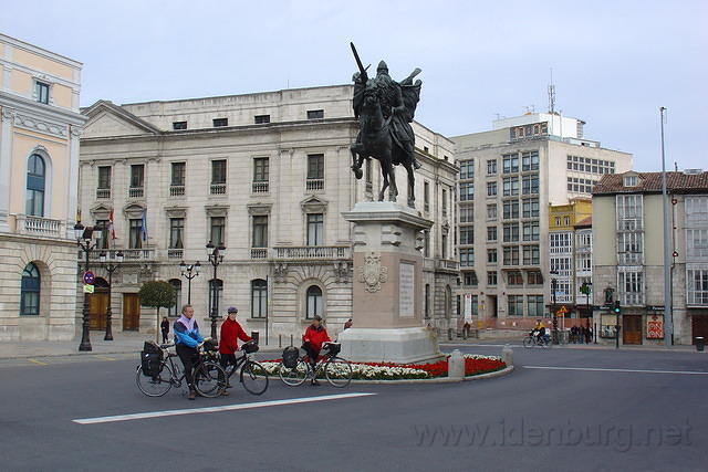 Spanje2004 123 - Burgos, El Cid wijst de weg 2.