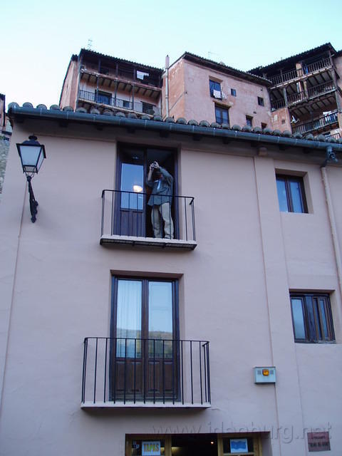 Spanje2004 046
Albarracin, Wouter maakt een foto