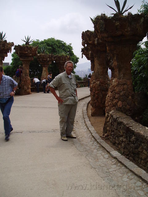 Spanje2004 028
Barcelona, Ruurd in het Gaudi park