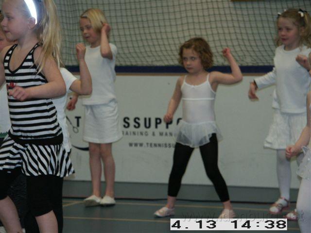 Jazz ballet Demi 019.jpg