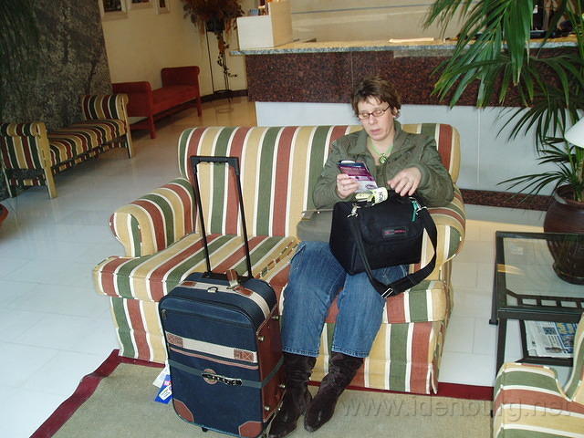 Wachten op Taxi in Hotel