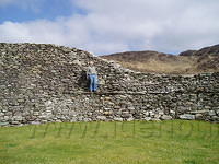 Staigue Fort, Ruurd geniet.