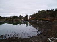 Rossdohan Pier vanf de zeekant.