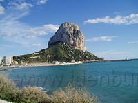 De Ifach vanaf de boulevard in Calpe.