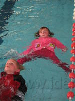 2009-09-17 Demi halt haar C-diploma011
