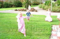 Demi_Princes_Party_0045_9-8-2007 3-49-26 PM.JPG
