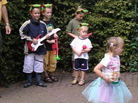 En maar spelen en dansen
